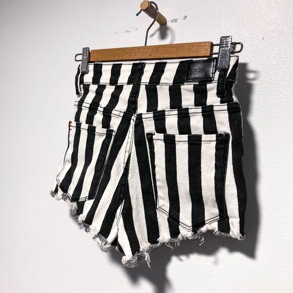 2 FOR $15 BDG High Rise Stripped Shorts - Picture 3 of 16